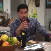 Bill (Don Diamont) rappelle à son fils qu'il est chez lui. Top Models, épisode 6705 (29 avril 2015, RTL9)