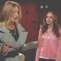 Sharon (Sharon Case) ne veut pas écouter Cassie. Les Feux de l'Amour, épisode 10305 (12 décembre 2013, CBS)