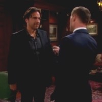 Ridge (Thorsten Kaye) et Rick (Jacob Young) ne sont pas près de s'entendre... Top Models, épisode 6734 (9 juin 2015, RTL9)