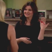 Katie (Heather Tom) jubile face à sa sœur. Top Modèles, épisode 6819 (4 juin 2015, TVA)