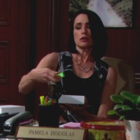 Quinn (Rena Sofer) ne s'arrête jamais... Top Modèles, épisode 6842 (7 juillet 2015, TVA)