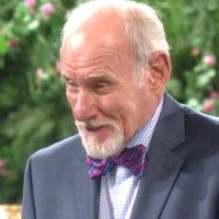 Murphy (Michael Fairman), lui aussi, a reçu des instructions de Katherine. Les Feux de l'Amour, épisode 10485 (18 juillet 2022, TVA)