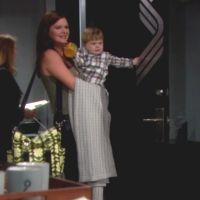Katie (Heather Tom) et Will rendent visite à Bill. Amour, Gloire et Beauté/Top Models, épisode 6920 (29 septembre 2014, CBS)