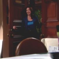 Taylor (Hunter Tylo) est de passage à Los Angeles ! Top Modèles, épisode 6947 (1 décembre 2015, TVA)