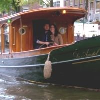 Ivy (Ashleigh Brewer) et Liam (Scott Clifton) sont heureux. Amour, Gloire et Beauté, épisode 6954 (21 novembre 2016, FRANCE2)