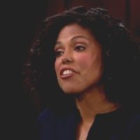 Maya (Karla Mosley) ne doute pas de ses prérogatives... Top Models, épisode 6957 (8 mai 2015, RTS)