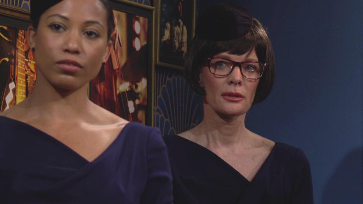 Phyllis (Michelle Stafford) assiste incognito à ses propres obsèques. Les Feux de l'Amour, épisode 12595 (13 avril 2023, CBS)