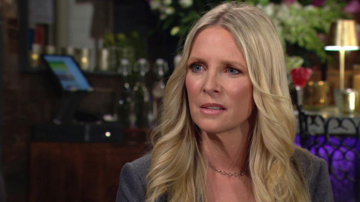 Christine (Lauralee Bell) est surprise par la théorie de Jack. Les Feux de l'Amour, épisode 12618 (16 mai 2023, CBS)