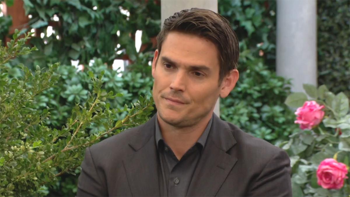 Adam (Mark Grossman) n'aime pas être dans l'incertitude. Les Feux de l'Amour, épisode 12693 (30 août 2023, CBS)