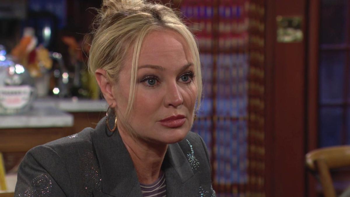 Sharon (Sharon Case) sait très bien face à quel choix est Nick. Les Feux de l'Amour, épisode 12745 (13 novembre 2023, CBS)