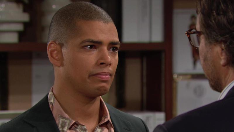 Zende (Delon De Metz) peine à croire ce qu’il vient d’apprendre. Top Models, épisode 9160 (9 août 2024, RTL9)