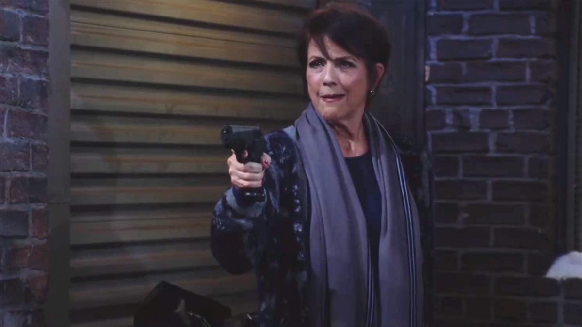 Jordan (Colleen Zenk) ne vient pas les mains vides à son rendez-vous avec Victor. Les Feux de l'Amour, épisode 12825 (11 mars 2024, CBS)