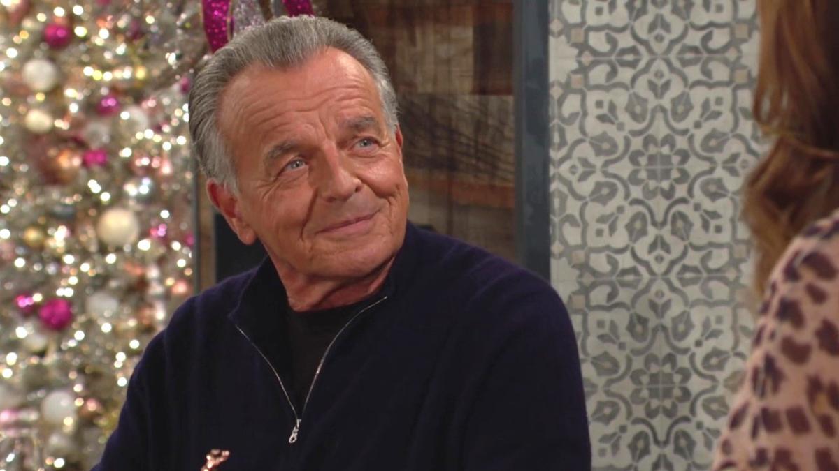 Ian (Ray Wise) sait comment s'attirer la sympathie de Tessa. Les Feux de l'Amour, épisode 13025 (20 décembre 2024, CBS)