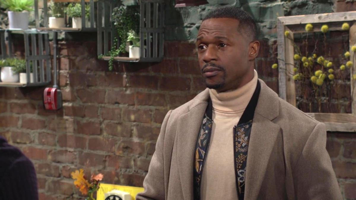 Damian (Jermaine Rivers) s'agace des suspicions de Devon et Lily. Les Feux de l'Amour, épisode 13075 (6 mars 2025, CBS)