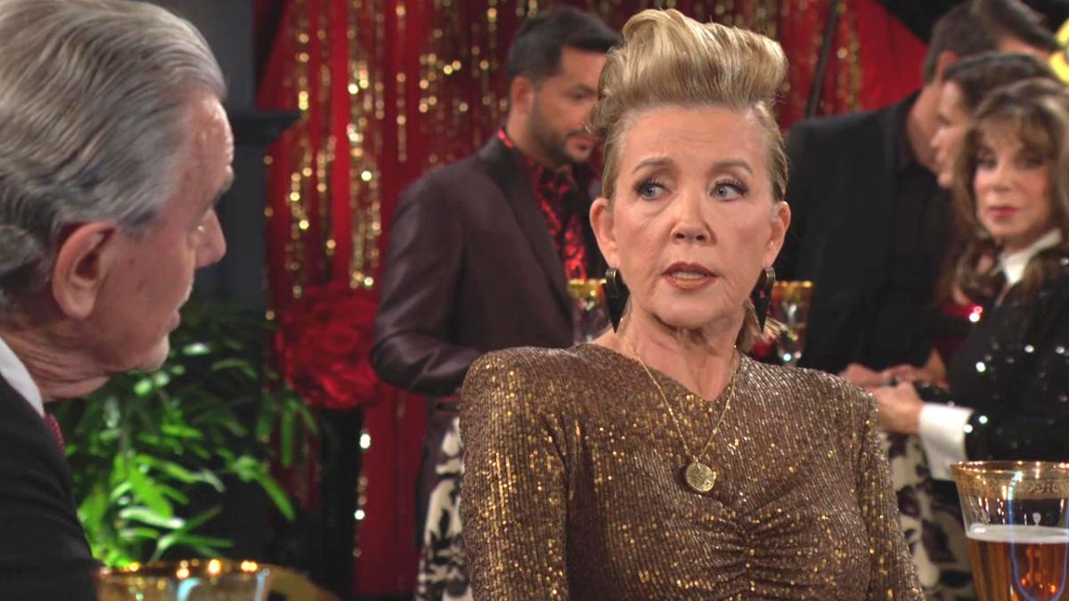 Nikki (Melody Thomas Scott) sent bien que la partie n'est pas gagnée. Les Feux de l'Amour, épisode 13136 (3 juin 2025, CBS)