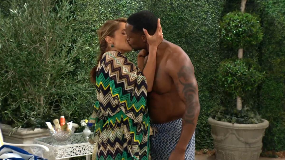 Damian (Jermaine Rivers) est un peu pris de court... Les Feux de l'Amour, épisode 13154 (27 juin 2025, CBS)