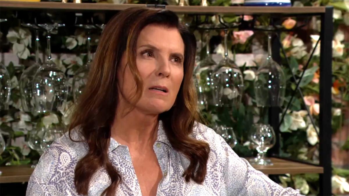 Sheila (Kimberlin Brown) a un drôle de sentiment au sujet de Li. Amour, Gloire et Beauté/Top Models, épisode 9579 (31 juillet 2025, CBS)