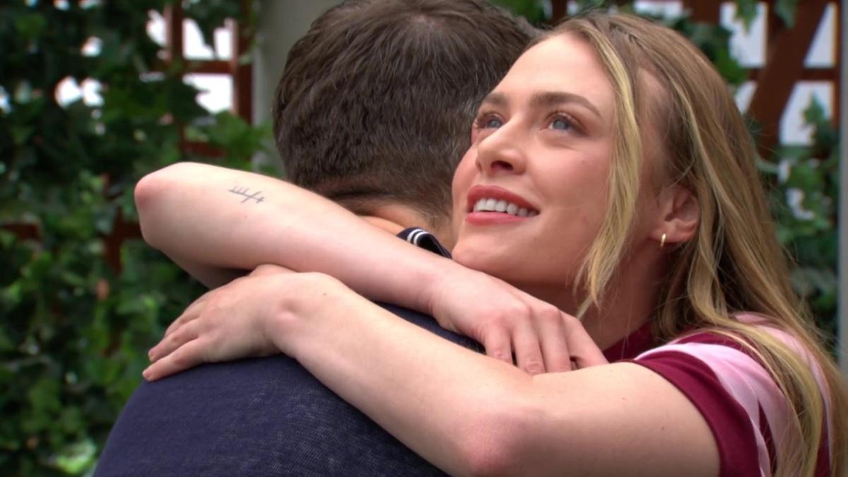 C'est exactement ce dont Claire (Hayley Erin) avait besoin ! Les Feux de l'Amour, épisode 13178 (31 juillet 2025, CBS)