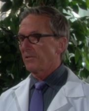 Dr Botnik, personnage dans Les Feux de l'Amour