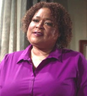 Madame Lewis, personnage dans Les Feux de l'Amour
