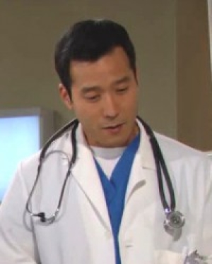 Docteur Faulk, personnage dans Amour, Gloire et Beauté - Top Models