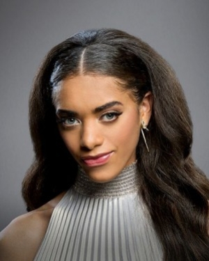 Zoe Buckingham, personnage dans Amour, Gloire et Beauté - Top Models