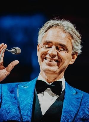 Andrea Bocelli, personnage dans Amour, Gloire et Beauté - Top Models