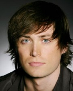 Oliver Jones, personnage dans Amour, Gloire et Beauté - Top Models