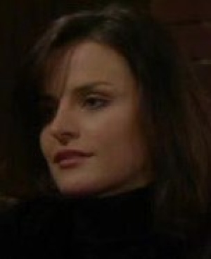 Helene (Nom Inconnu), personnage dans Les Feux de l'Amour