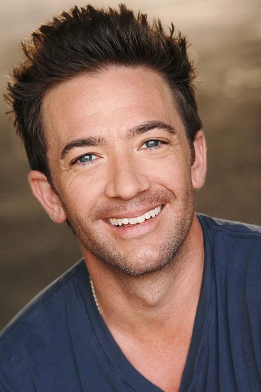 David Faustino ('Mariés, deux enfants') arrive dans les Feux de l'Amour