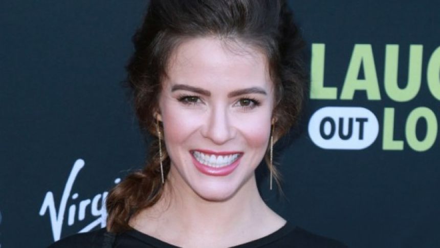 Linsey Godfrey (ex Caroline d'AGB-TM) en route pour 'Des Jours et Des Vies'