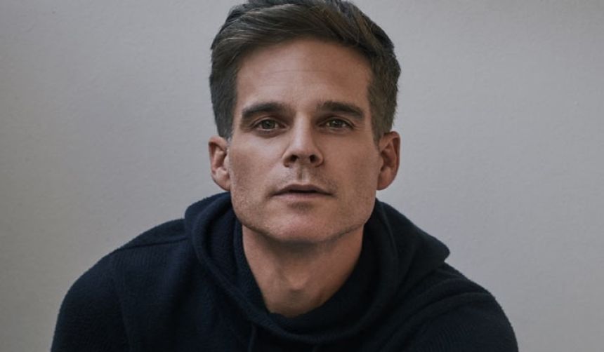 La date de retour de Greg Rikaart (Kevin Fisher) dans les Feux de l'Amour enfin connue