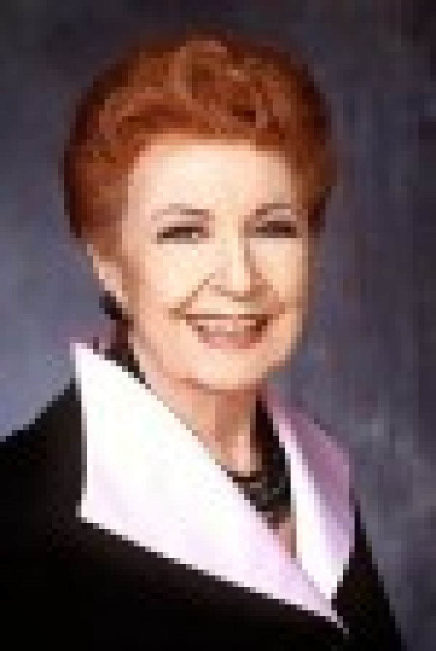 Eileen Herlie tire sa révérence.
