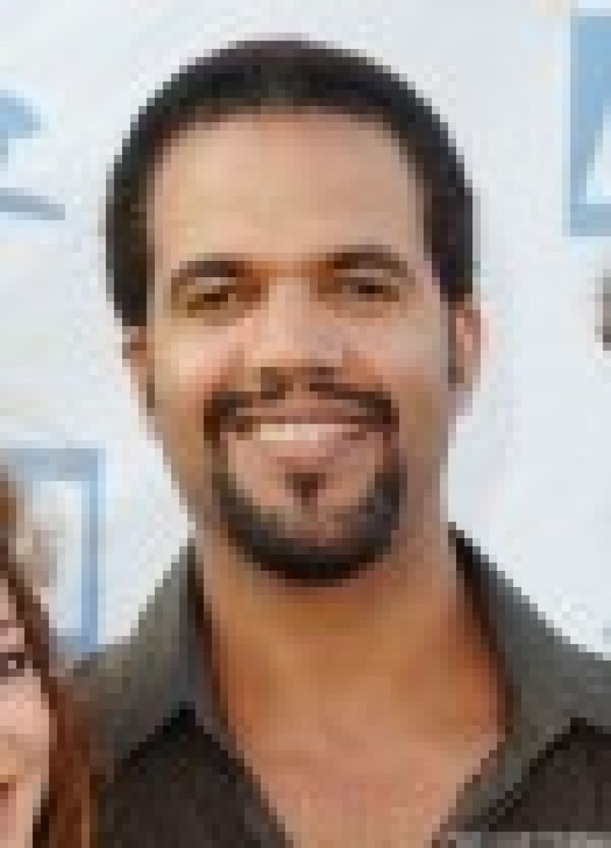 Kristoff St. John reste à Genoa !