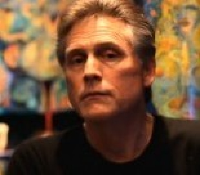 Leigh McCloskey de retour dans les Feux