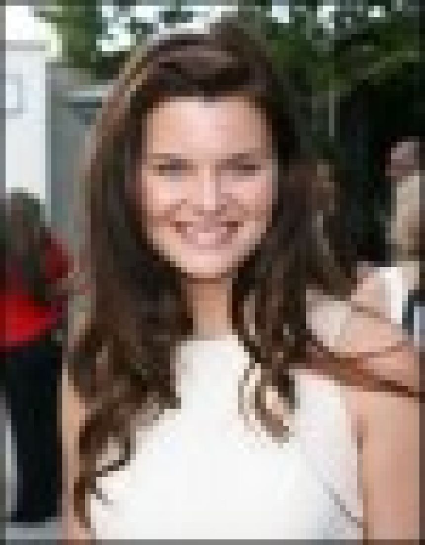Heather Tom sous contrat avec AGB