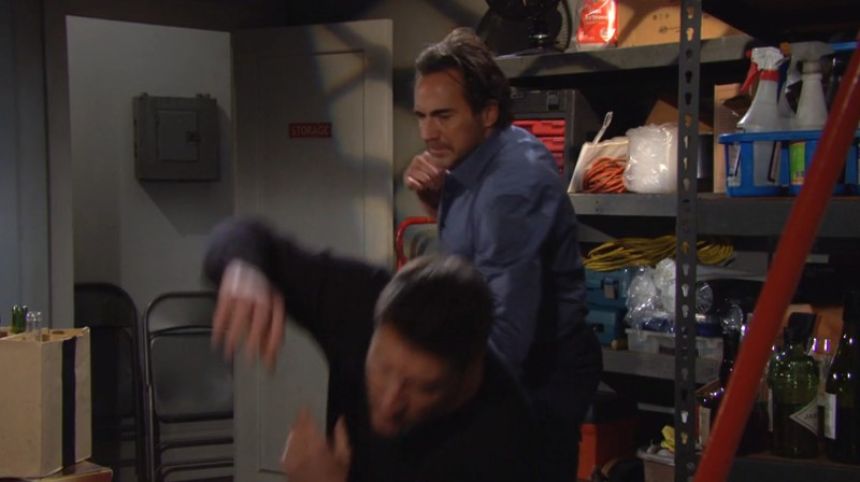 Ridge (Thorsten Kaye) est en colère... Amour, Gloire et Beauté/Top Models,
épisode 8708 (11 février 2022,
CBS)