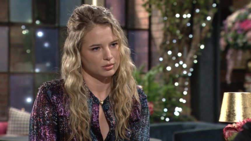 Summer (Hunter King) veut avant tout protéger Harrison. Les Feux de l'Amour,
épisode 12373 (30 mai 2022,
CBS)