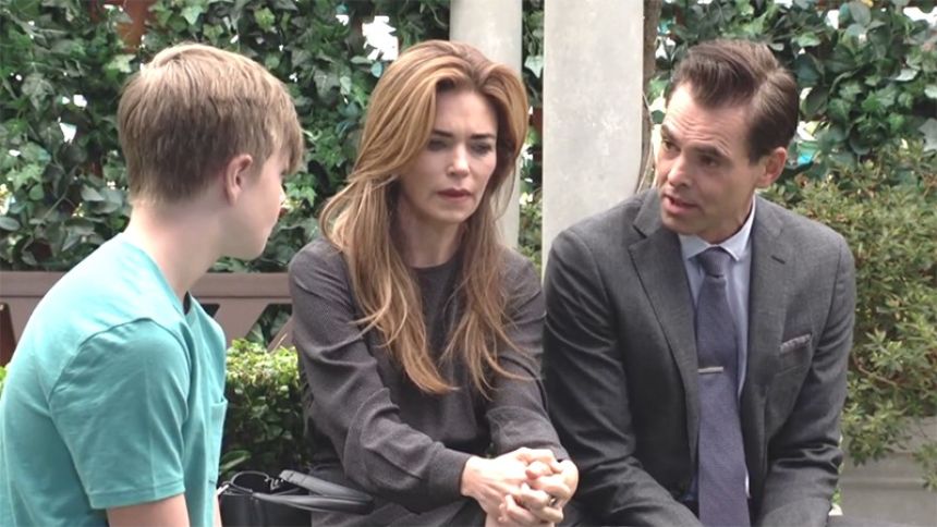 Billy (Jason Thompson) et Victoria (Amelia Heinle) donnent des explications à Johnny. Les Feux de l'Amour,
épisode 12457 (26 septembre 2022,
CBS)