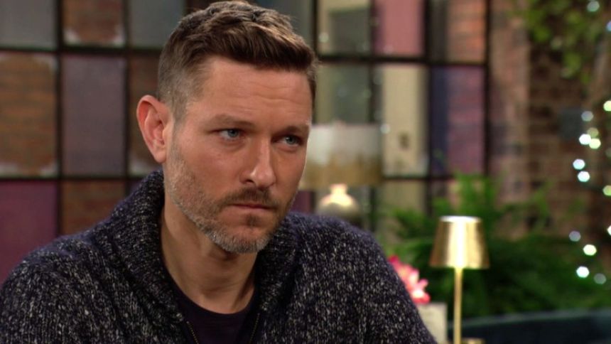 Daniel (Michael Graziadei) s'inquiète des obsessions de sa mère. Les Feux de l'Amour,
épisode 6862 (16 juillet 2025,
AUVIO)