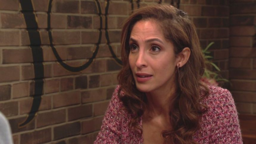 Lily (Christel Khalil) espère convaincre Abby. Les Feux de l'Amour,
épisode 12546 (1 février 2023,
CBS)