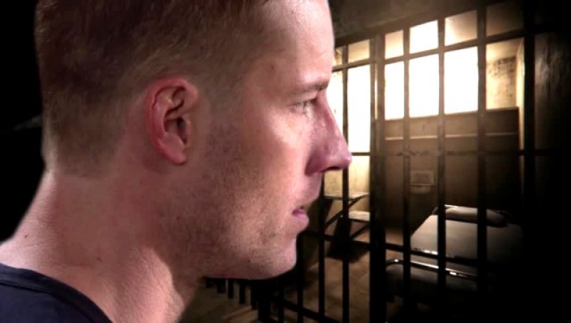 Adam (Justin Hartley) se voit déjà en prison. Les Feux de l'Amour,
                     épisode 10954 (29 mai 2024,
TVA)
