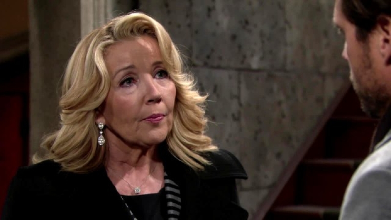 Nikki (Melody Thomas Scott) essaie de convaincre son fils d'être clément. Les Feux de l'Amour,
épisode 11061 (25 octobre 2024,
TVA)