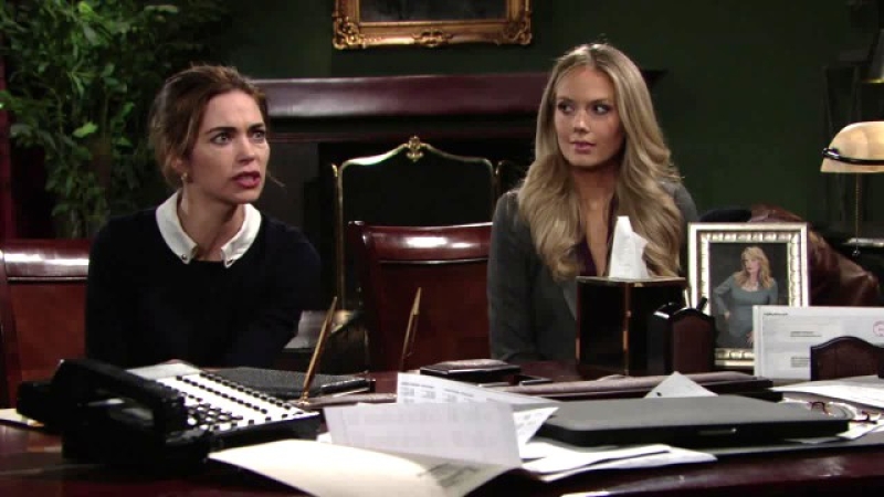 Victoria (Amelia Heinle) est surprise que son père fasse confiance à Abby. Les Feux de l'Amour,
                     épisode 11112 (13 janvier 2025,
TVA)