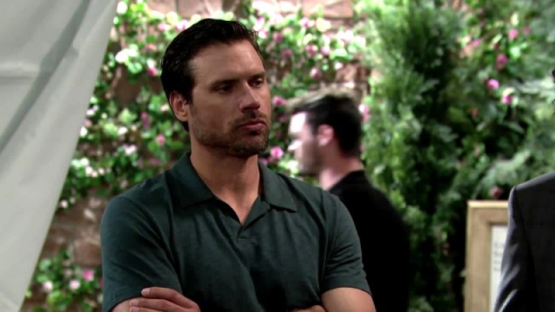 Nick (Joshua Morrow) veut que son père annule le concert de Nikki. Les Feux de l'Amour,
                     épisode 11215 (5 juin 2025,
TVA)