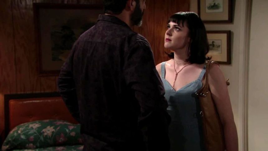 Tessa (Cait Fairbank) ne se laisse pas intimider ! Les Feux de l'Amour,
épisode 7986 (9 juillet 2020,
TF1)