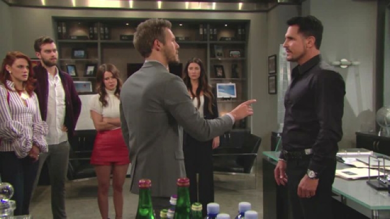 Liam (Scott Clifton) surprend tout le monde... Amour, Gloire et Beauté,
                     épisode 7664 (21 janvier 2019,
TF1PLUS)