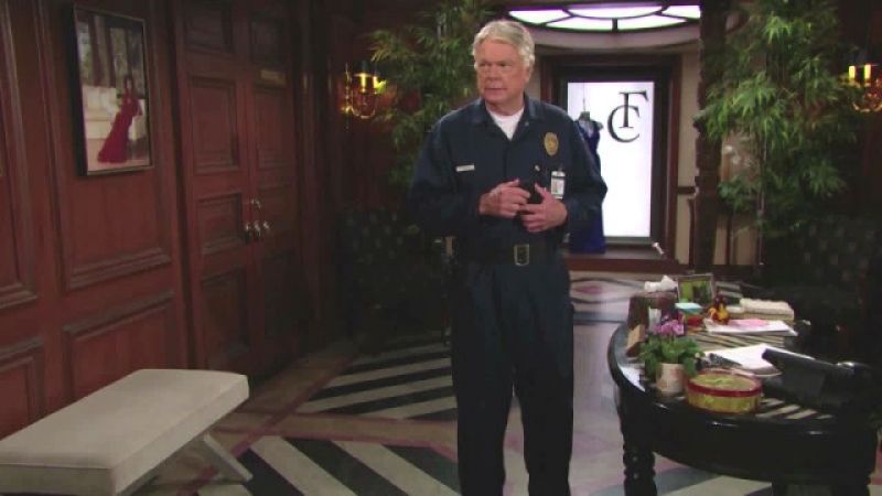 Charlie (Dick Christie) se sent pris au piège… Amour, Gloire et Beauté/Top Models,
                     épisode 7674 (18 septembre 2017,
CBS)