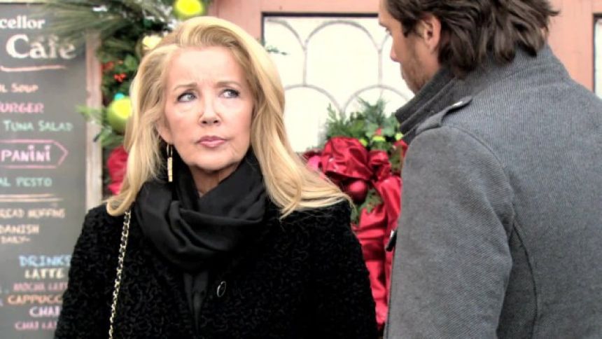 Nikki (Melody Thomas Scott) s'inquiète pour l'avenir du parc Chancellor. Les Feux de l'Amour,
épisode 8058 (21 octobre 2020,
TF1)