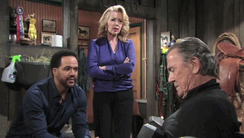 Neil (Kristoff St. John) et Nikki s’inquiètent pour Victor Les Feux de l'Amour,
                     épisode 11419 (30 avril 2018,
CBS)